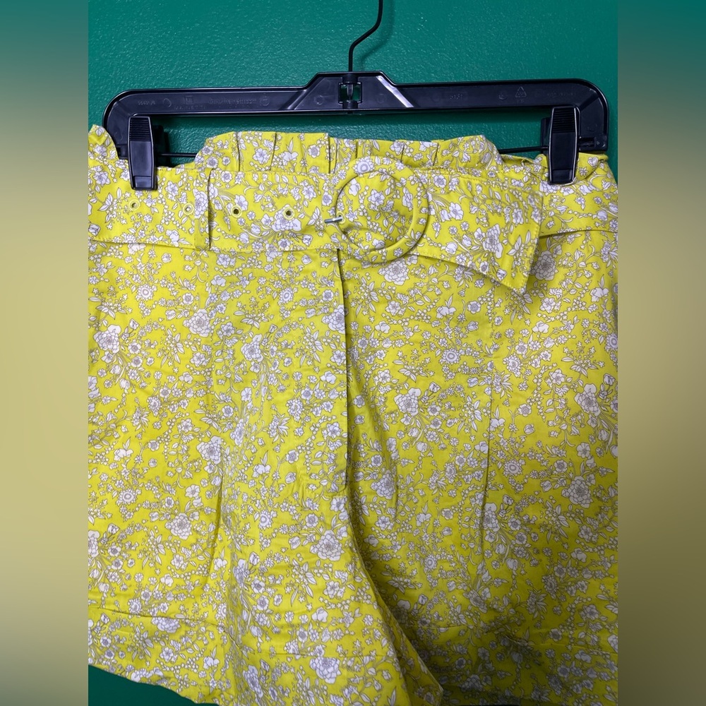 J. Crew Pleated short with ring-buckle belt in Liberty® Summer Blooms Poplin 10 - Picture 3 of 6